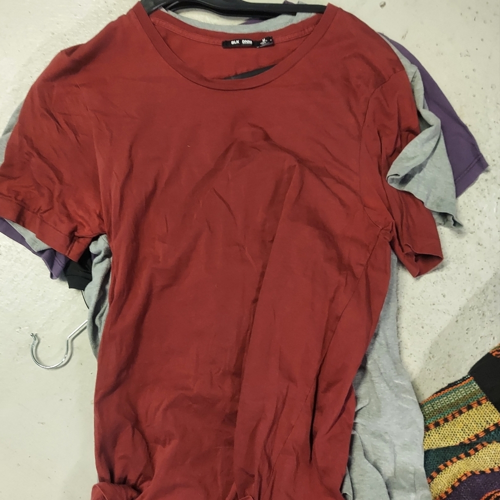 Lux basics. Plai. Tee by blk dnm